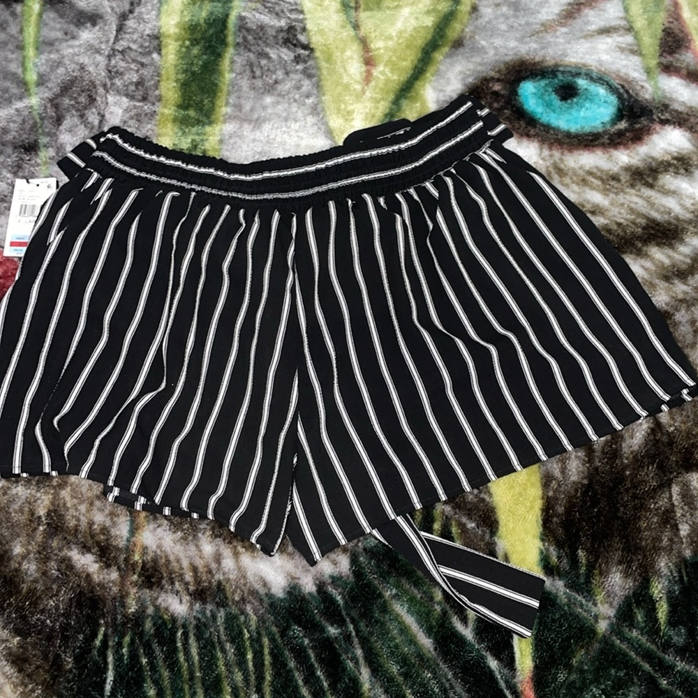 Black and White Striped Women's Shorts - Picture 2 of 2